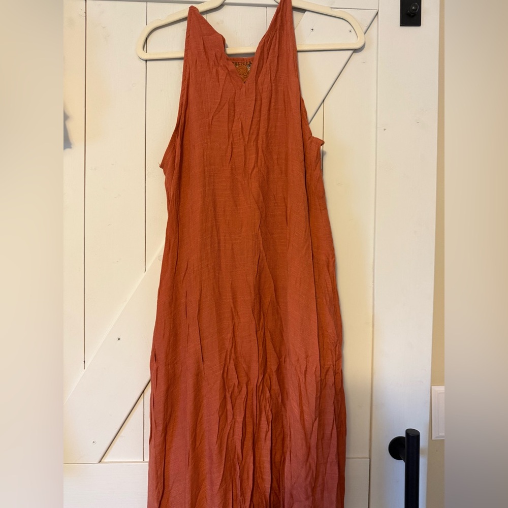 Simple Rust Sleeveless Dress - Picture 2 of 2